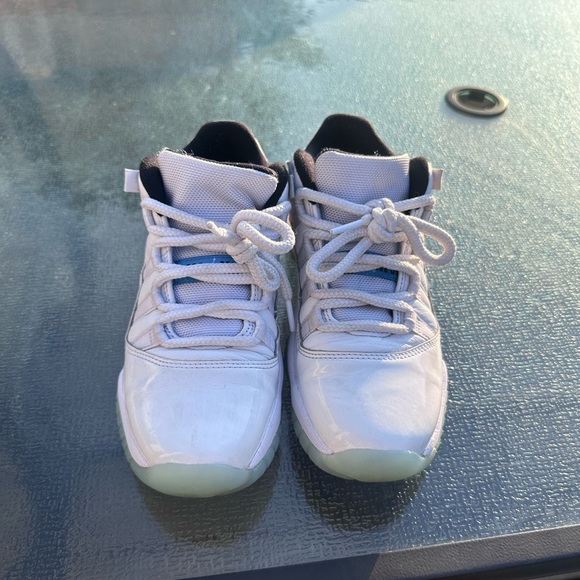 Jordan 11 low GS legend size 5 - Picture 3 of 6